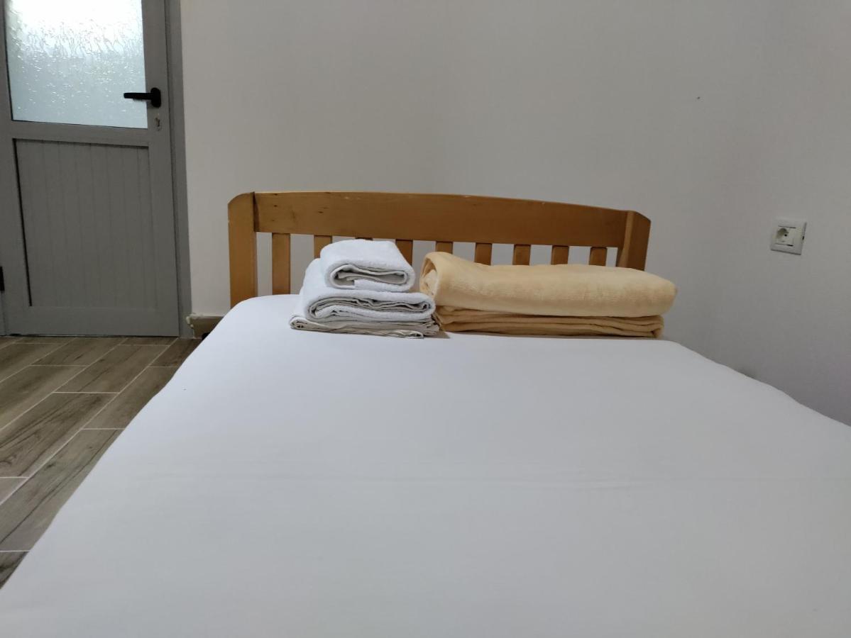 Guesthouse Kroi City Center Berat Habitación foto